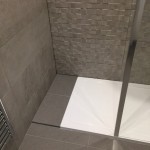 détail carrelage mur et receveur